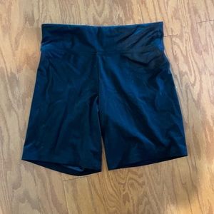 Victoria sport biker shorts